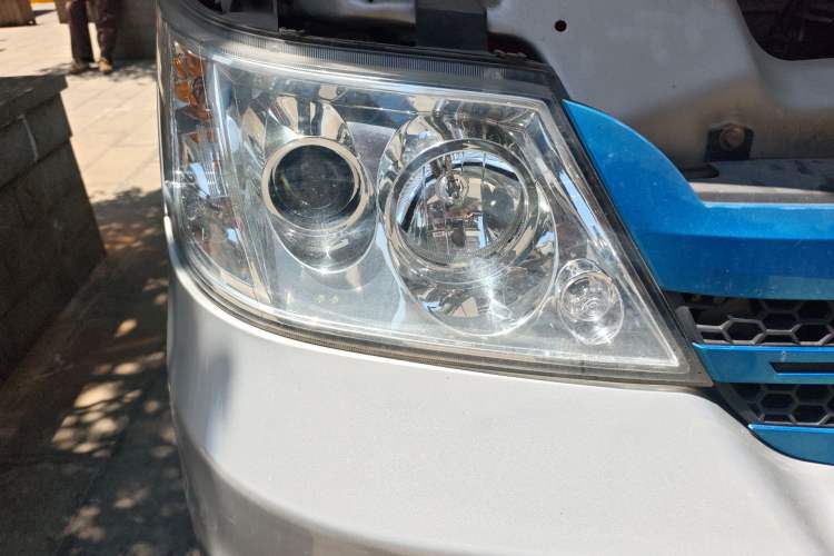 Used Karry Youyou EV 2021 Van Model SQR5037 Right Front Headlight