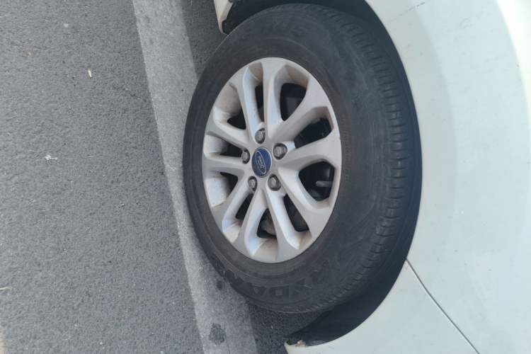 Used Ford Focus 2013 Hatchback Classic 1.8L Manual Base Model
