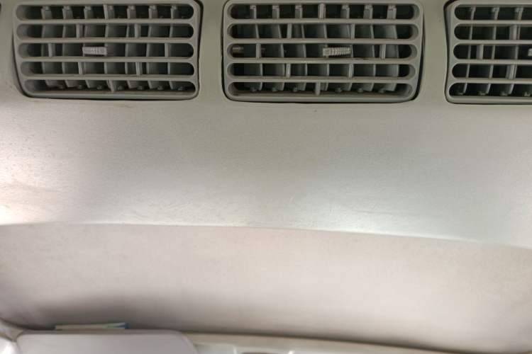 Used BAIC Weiwang 306 2014 1.2L Value Edition Van Comfort Type 5 Seats A12 China IV Emission Standard
