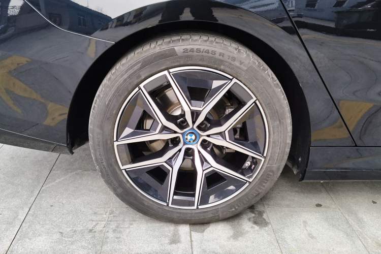 Used BMW i5 2024 eDrive 35L M Sport Package
