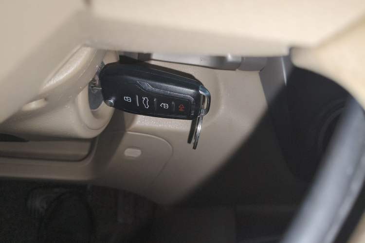 Used Nissan Sylphy 2012 Classic 1.6XE Automatic Comfort Edition Vehicle Key