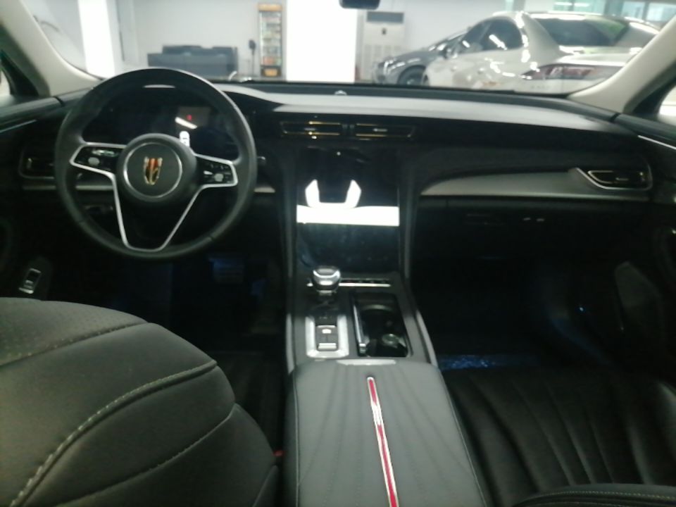 Hongqi H5 2024 2.0T Automatic Smart Connect Flagship Edition - Chinese Trim Xiang — снимка 14