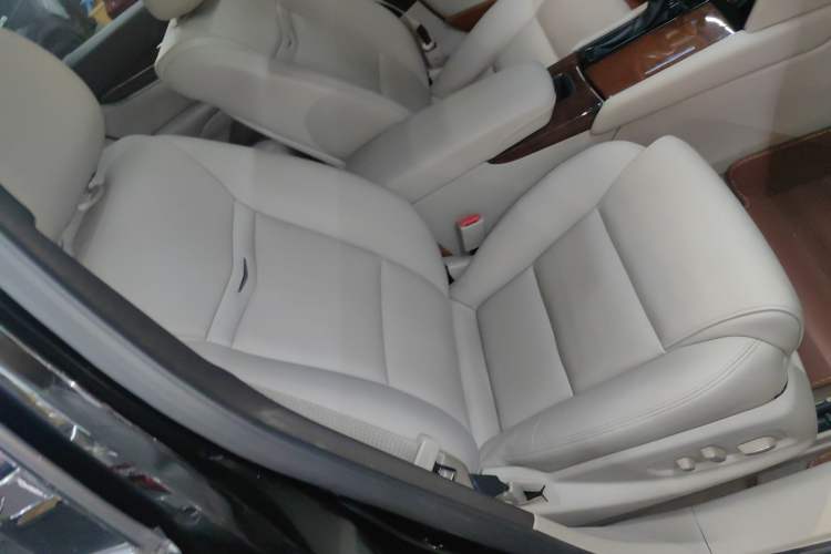 Used Cadillac XTS 2017 28T Elite Model