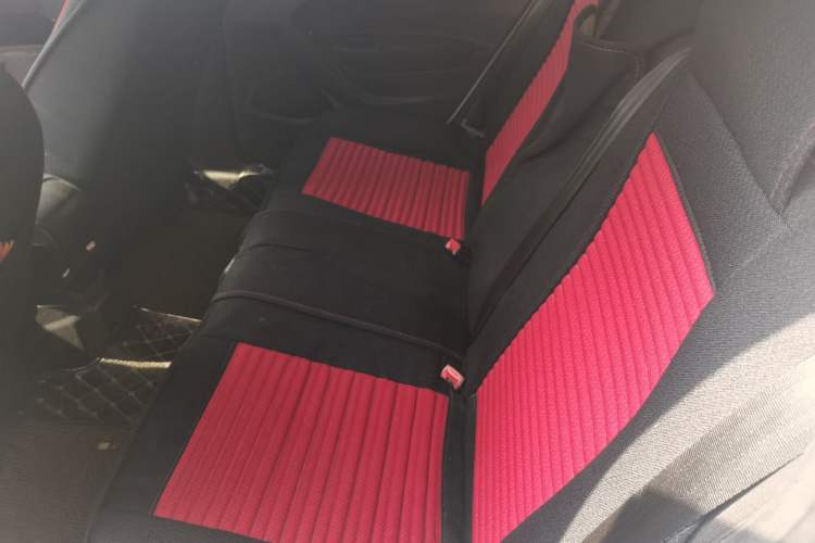 Used Citroen Elysee 2015 Zhishang Edition 1.6L Manual Fashion Model Left Rear Seat