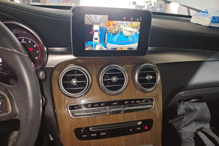 Used Mercedes-Benz GLC Coupe 2017 GLC 260 4MATIC Coupe SUV
