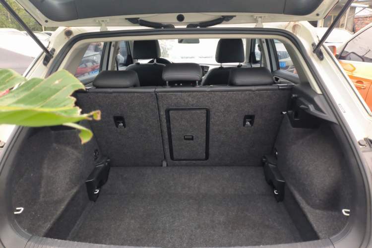 Used Volkswagen T-ROC 2021 280TSI DSG Two-Wheel Drive Elite Connect Edition