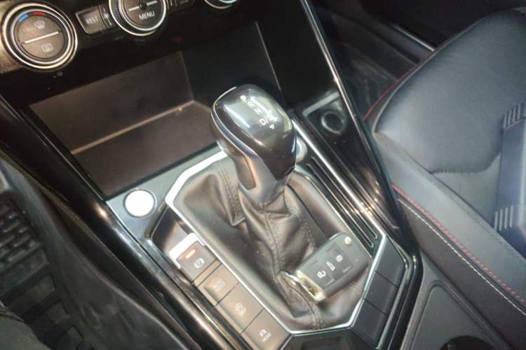 Used Volkswagen Tayron 2019 330TSI Two-Wheel Drive Luxury Model China VI Standard
