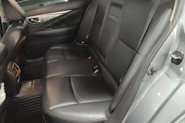 Used Infiniti Q50L 2016 2.0T Enjoyment Edition
