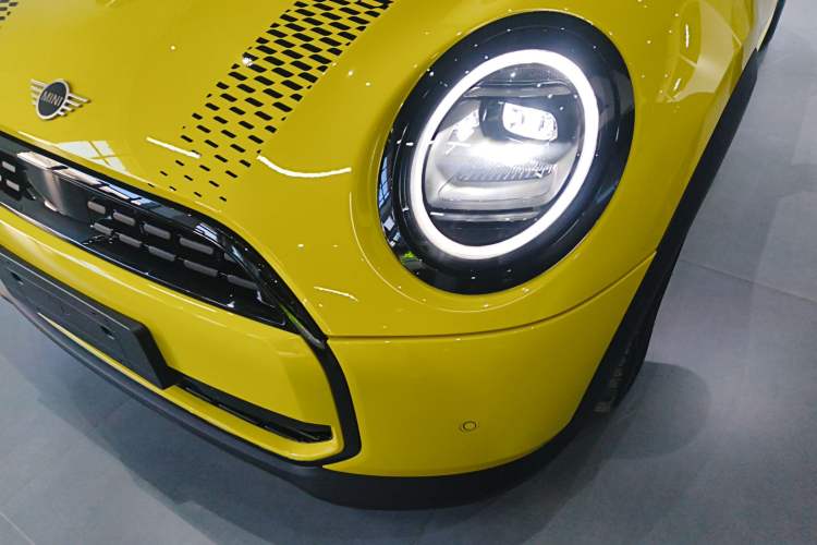 Used MINI MINI 2025 1.5T COOPER Classic Edition