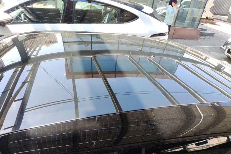 Used Lynk & Co Z10 2025 95 kWh 766 km Range Rear-Wheel Drive Max Roof