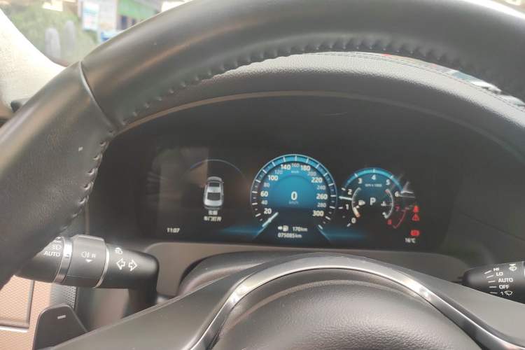 Used Jaguar XFL 2018 XFL 2.0T 250 PS Luxury Edition Instrument Cluster