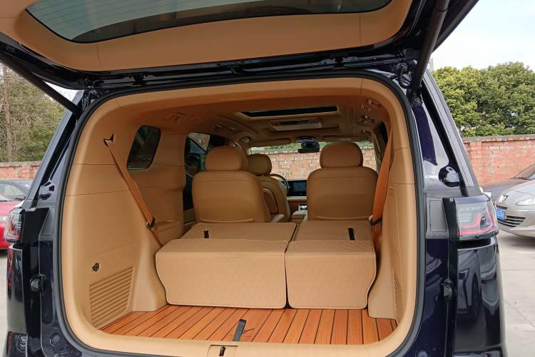 Used VOYAH Dream 2024 PHEV Extended-Range Premium Edition