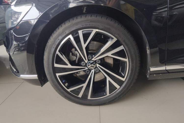 Used Volkswagen Magotan 2020 330TSI DSG Leading Model
