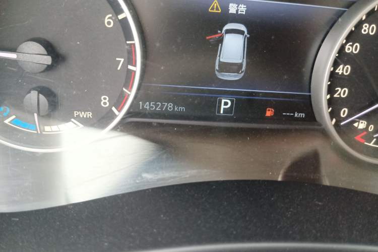 Used Nissan Murano 2015 2.5 S/C HEV XL Two-Wheel Drive Hybrid Luxury Edition Odometer Close Up