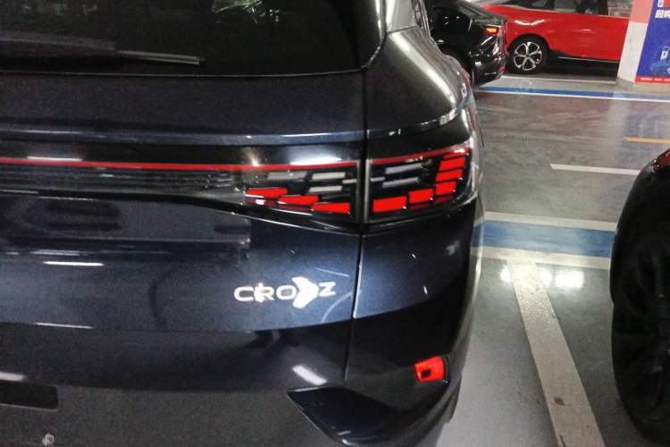 Used Volkswagen ID.4 CROZZ 2022 Long-Range Lite PRO Edition Exterior 3