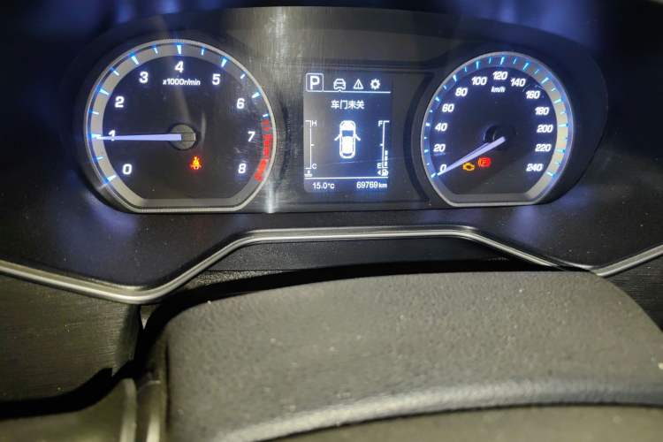 Used CHANGAN OSHAN X7 2020 1.5T Automatic Luxury Version Odometer Close Up