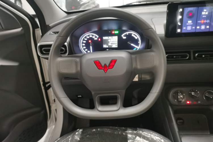 Used Wuling Hongguang New Energy 2024 All-Electric Model 300KM Standard Version
