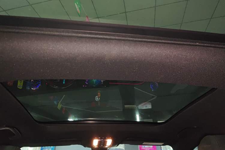 Used Mercedes-Benz GLB 2022 Refresh GLB 200 Dynamic Edition Headliner