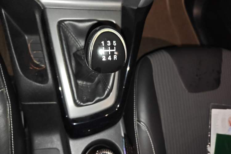 Used Ford Focus 2012 Sedan 1.6L Manual Fashion Edition
