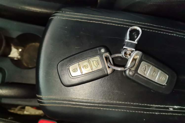 Used Hyundai ix35 2012 2.4L Automatic Two-Wheel Drive Prestige Edition GLS Vehicle Key