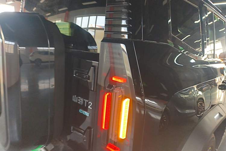 Used JETOUR Shanhai Traveler C-DM 2024 C-DM 208KM Mountain & Wilderness Edition