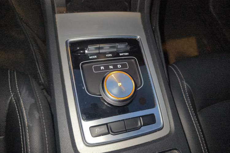 Used Roewe i6 New Energy 2017 45T Hybrid Connect & Smart Enjoyment Edition
