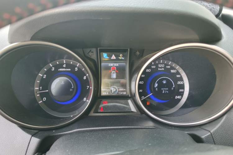 Used CHANGAN CS75 2014 1.8T Automatic Elite Model China IV Standard Instrument Cluster