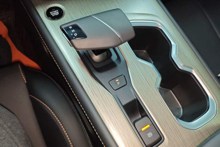 Used CHANGAN X7 PLUS 2024 1.5T Automatic Prestige 7-Seater