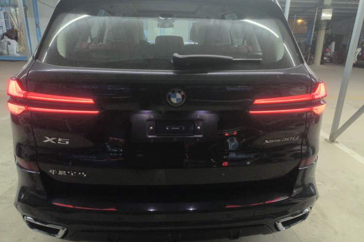 Used BMW X5 2025 Model, xDrive 30Li Prestige M Sport Night Package
