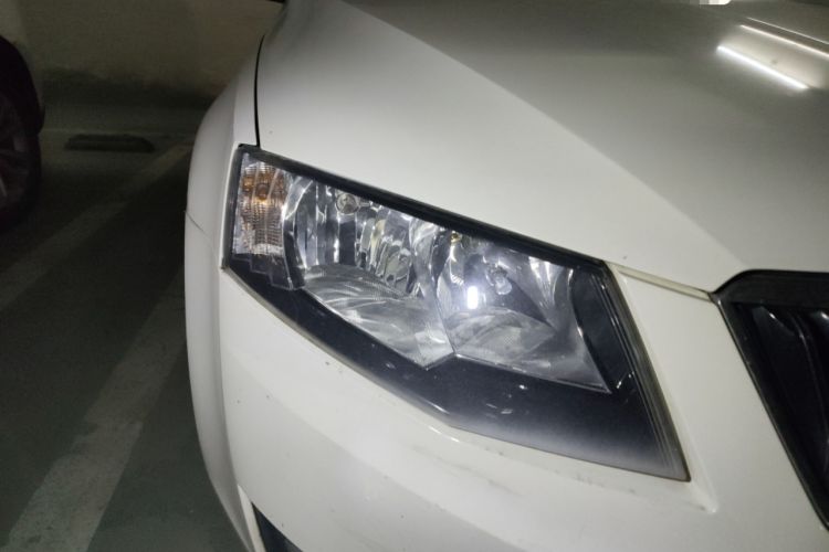 Used Skoda Octavia 2015 1.6L Automatic Yijun Edition
