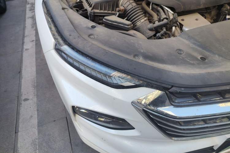 Used Wuling Victory 2020 1.5T CVT Flagship Edition Right Front Headlight