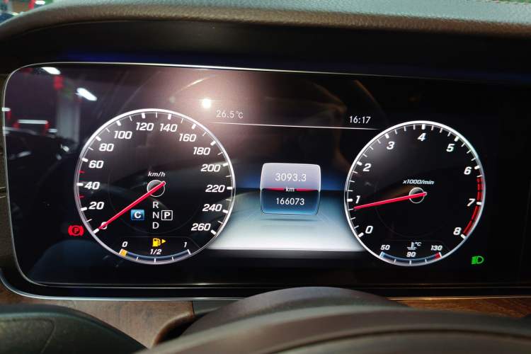 Used Mercedes-Benz E-Class 2018 Facelift E 200 L
