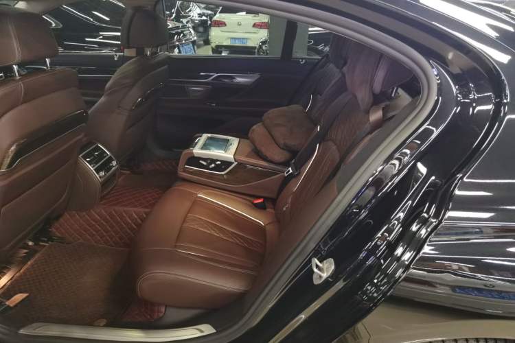 Used BMW 7 Series 2021 730Li Luxury Package
