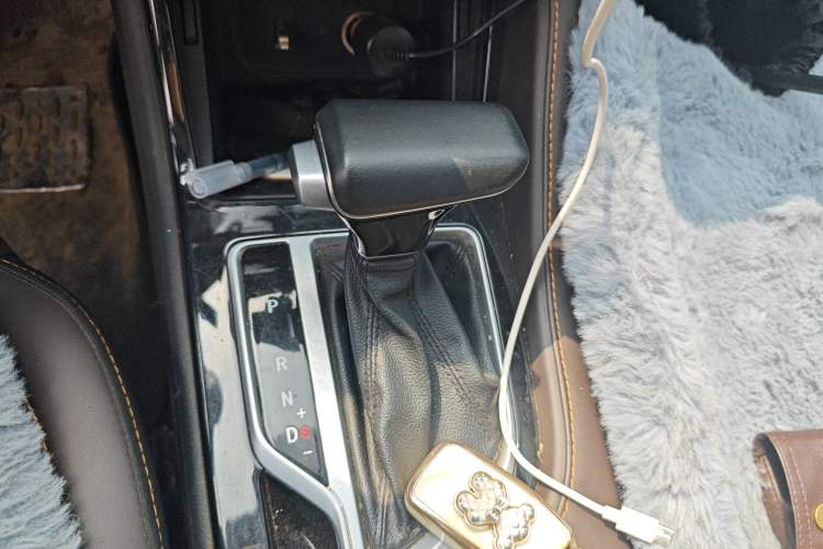 Used CHANGAN CS35PLUS 2019 1.6L Automatic Yue Lian Upgrade Edition Gear Lever