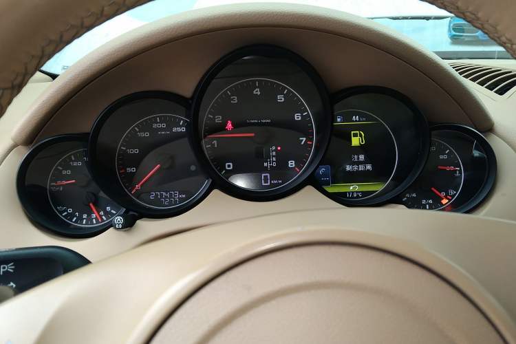 Used Porsche Cayenne 2011 Cayenne 3.0T Instrument Cluster