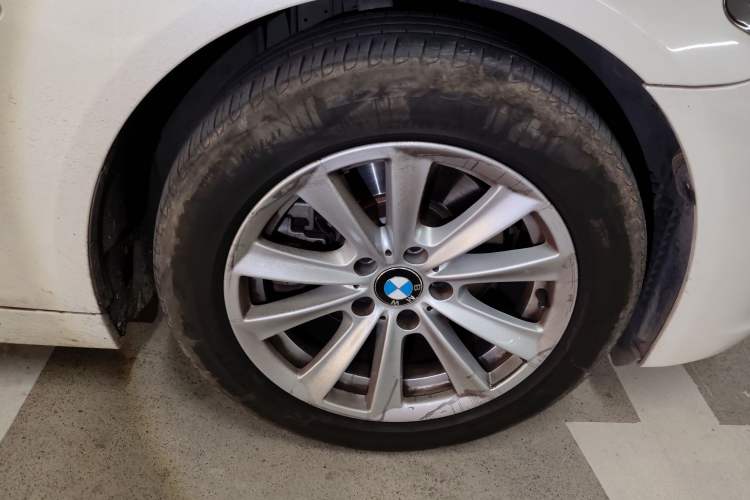 Used BMW 5 Series 2014 520Li Elegant Model
