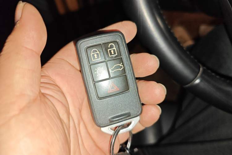 Used Volvo S60 2015 S60L 2.0T Zhiyuan Edition