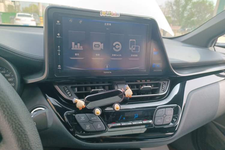 Used Toyota IZOA 2021 2.0L Yichi SPORT
