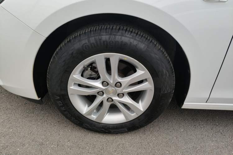 Used Chevrolet Cavalier 2019 320 Automatic Xinyue Edition Left Front Wheel Hub