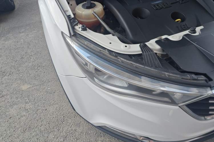 Used Bestune X40 2019 1.6L Automatic Luxury Edition China VI
