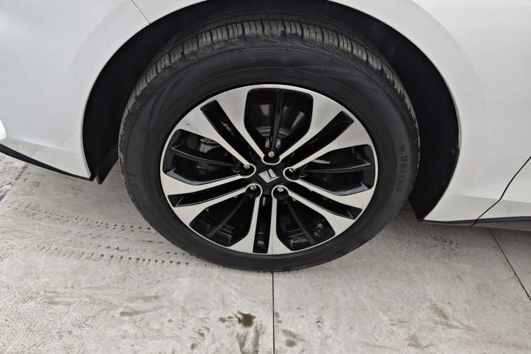 Used Baojun RC-6 2019 1.5T CVT 24-Hour Online Prestige Edition Exterior 4