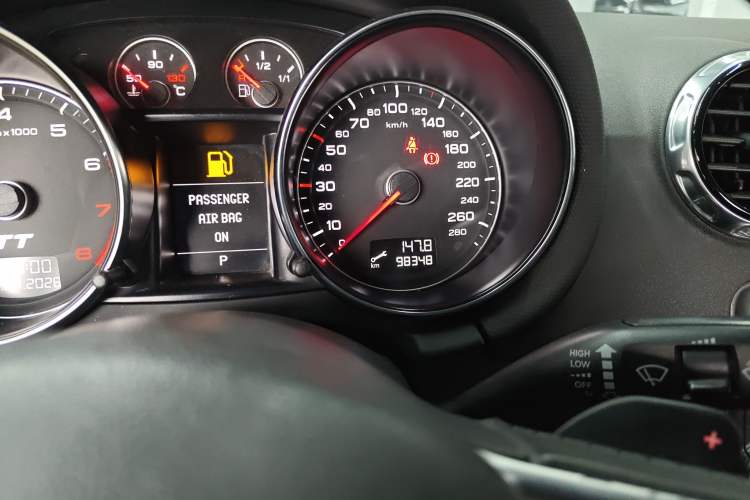 Used Audi TT 2011 TT Coupe 2.0 TFSI Odometer Close Up