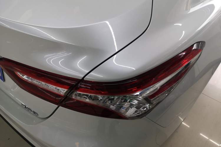 Used Toyota Camry 2021 2.5G Luxury Edition Right Rear Taillight