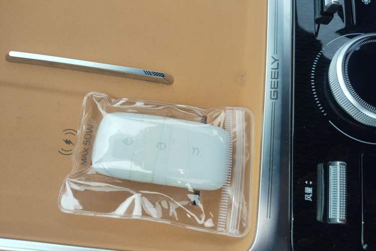 Used Geely Galaxy Galaxy Xingjian 7 EM-i 2025 120km Flagship Edition
