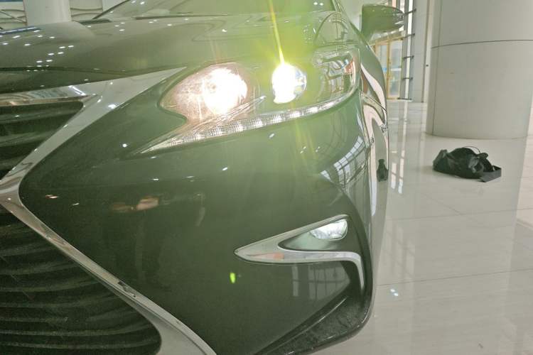 Used Lexus ES 2016 200 Midnight Special Limited Edition Left Front Headlight