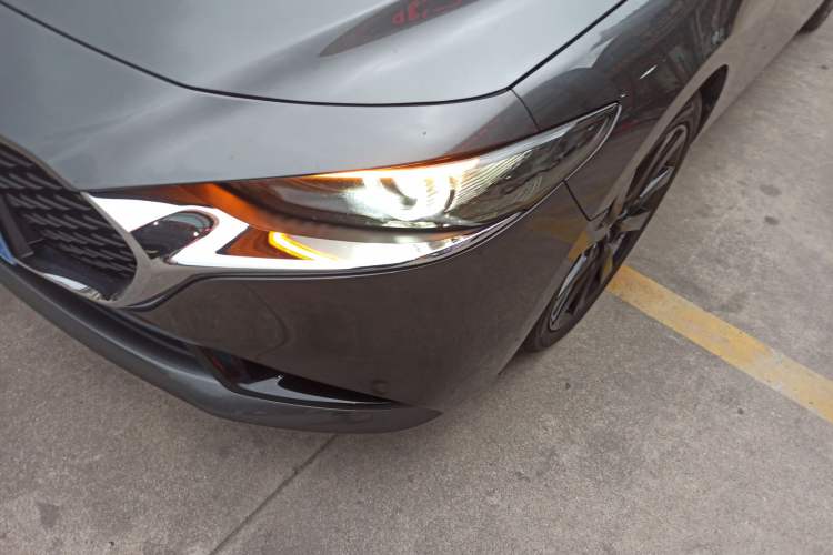 Used Mazda 3 Axela 2023 2.0L Automatic ZhiZhen Edition
