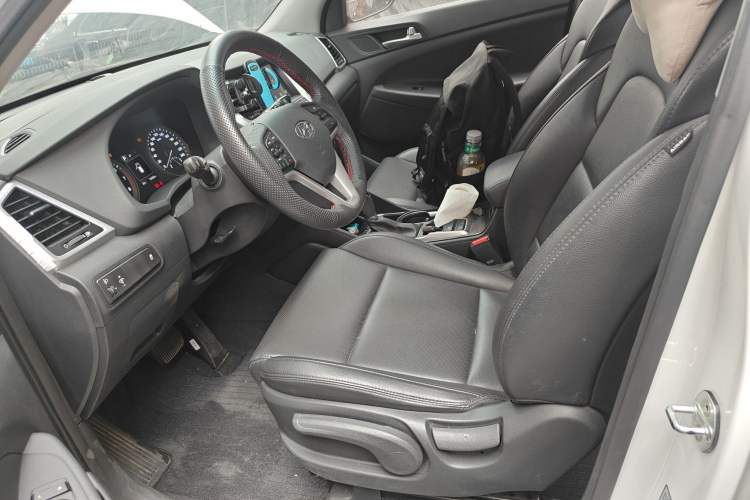 Used Hyundai Tucson 2015 1.6T Dual-Clutch Two-Wheel-Drive Smart Model
