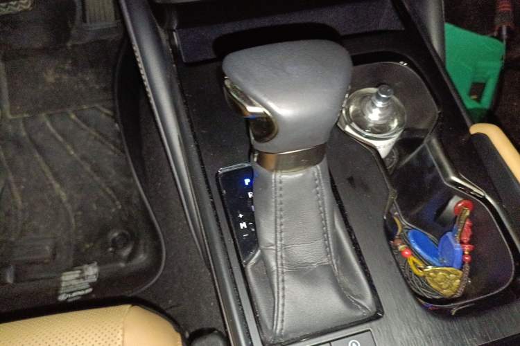 Used Lexus ES 2023 200 Excellence Edition Gear Lever
