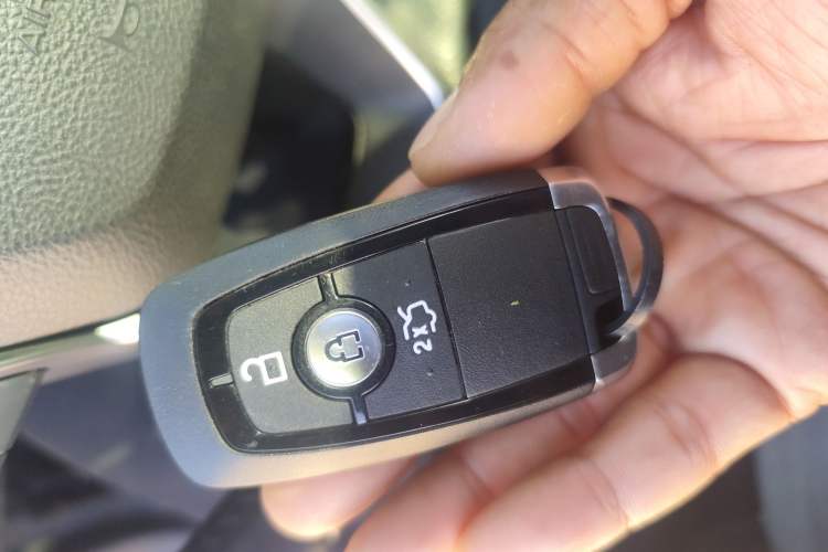 Used Ford Edge 2018 EcoBoost 245 Two-Wheel-Drive Titanium 7-Seater China VI Standard
