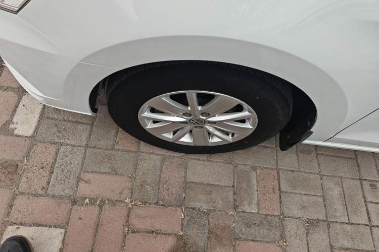 Used Volkswagen Jetta 2017 1.5L Manual Fashion Edition
